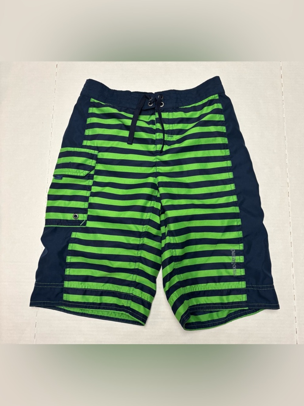 Patagonia board  shorts, size M (10)